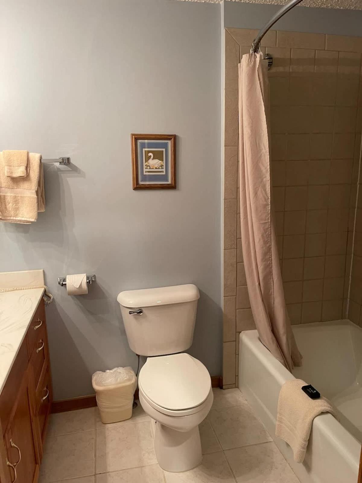 Top Floor Luxury, Sauna, Private Pool, Lake Bellaire Beach, 5 Beds, 4 Full Bath Екстер'єр фото