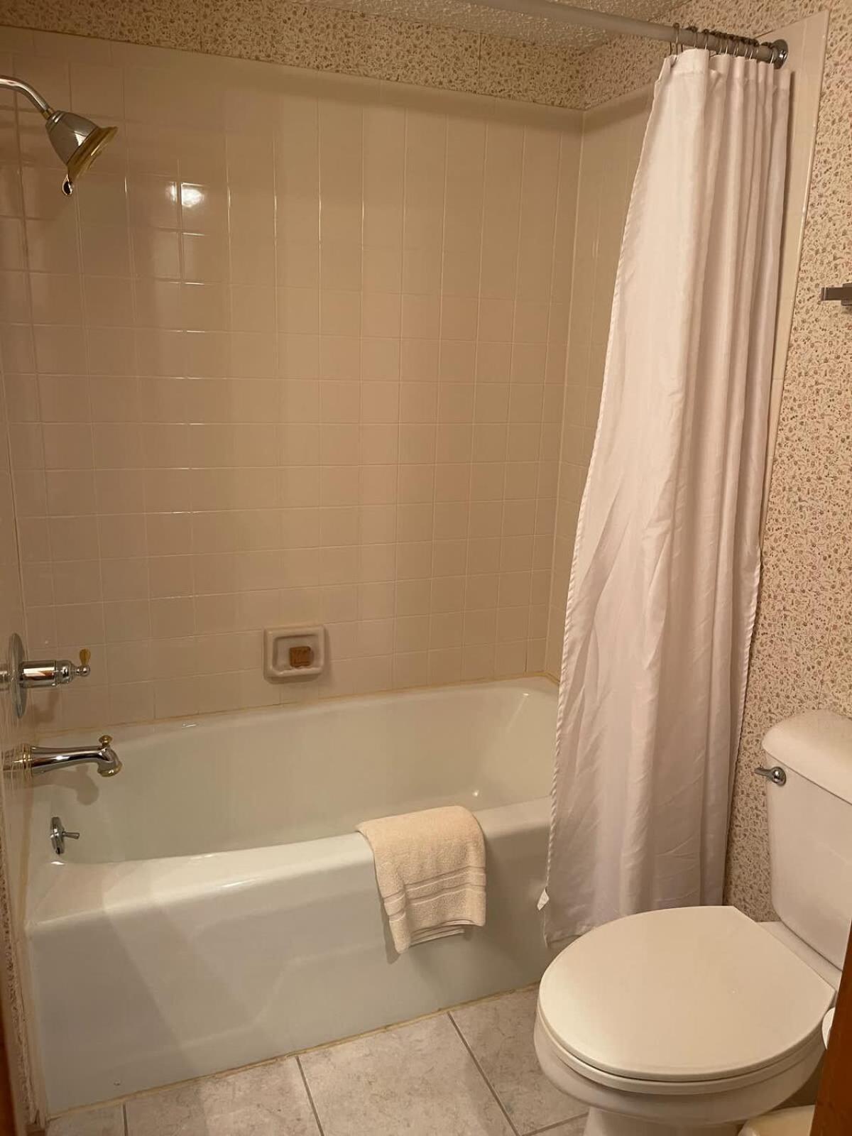 Top Floor Luxury, Sauna, Private Pool, Lake Bellaire Beach, 5 Beds, 4 Full Bath Екстер'єр фото